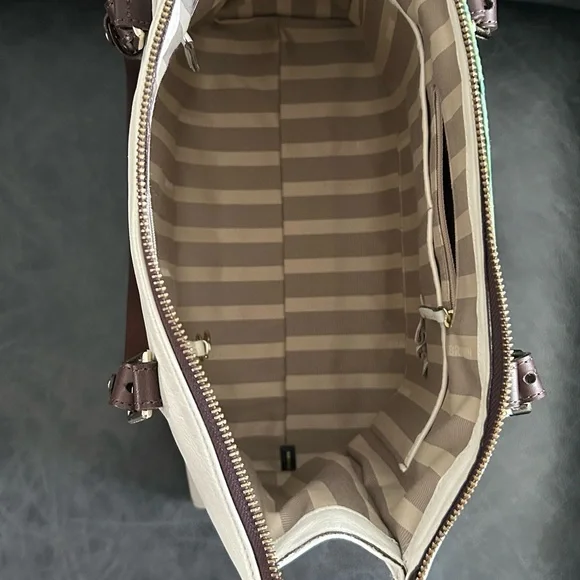 Brahmin Green and White Tote with Elegant Design - Picture 9 of 12